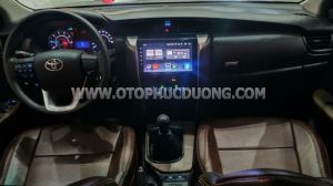 Xe Toyota Fortuner 2.4G 4x2 MT 2018