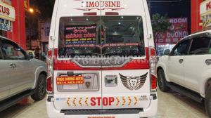 Xe Ford Transit Limousine 2018