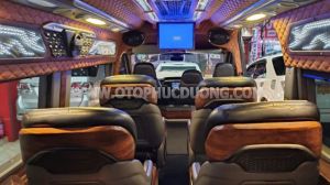 Xe Ford Transit Limousine 2018