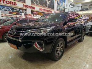 Xe Toyota Fortuner 2.4G 4x2 AT 2019