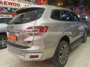 Xe Ford Everest Titanium 2.0L 4x2 AT 2018