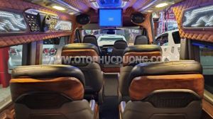 Xe Ford Transit Limousine 2018
