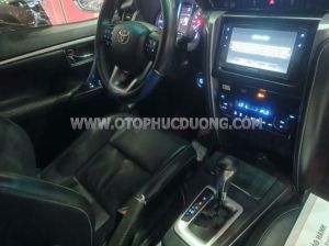 Xe Toyota Fortuner 2.4L 4x2 AT 2022