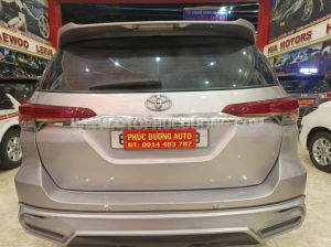 Xe Toyota Fortuner 2.7V 4x2 AT 2017