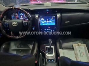 Xe Toyota Fortuner 2.7V 4x2 AT 2017
