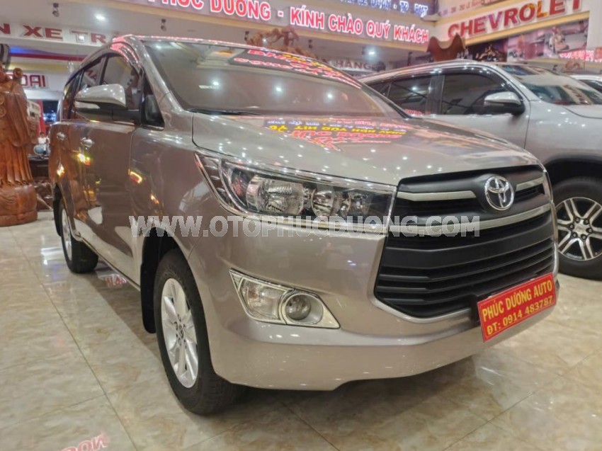 Toyota Innova 2.0E 2019