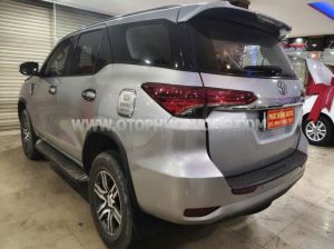 Xe Toyota Fortuner 2.4G 4x2 AT 2019