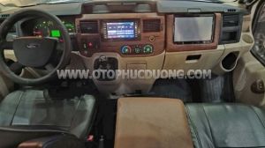 Xe Ford Transit Limousine 2018