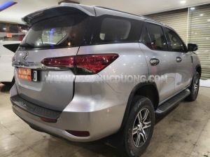 Xe Toyota Fortuner 2.4G 4x2 AT 2019