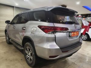 Xe Toyota Fortuner 2.4G 4x2 AT 2019