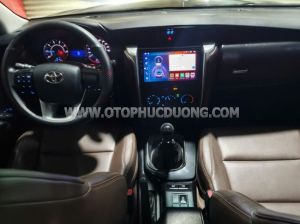 Xe Toyota Fortuner 2.4G 4x2 MT 2019