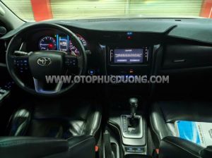 Xe Toyota Fortuner 2.4G 4x2 AT 2020