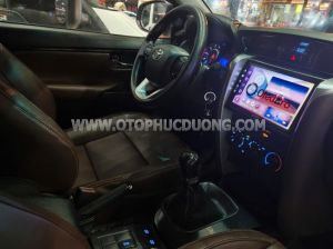 Xe Toyota Fortuner 2.4G 4x2 MT 2018