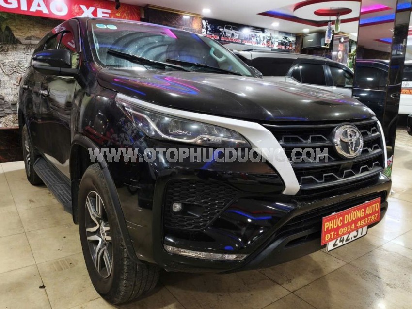 Toyota Fortuner 2.4G 4x2 MT 2021
