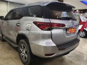 Xe Toyota Fortuner 2.4G 4x2 AT 2019