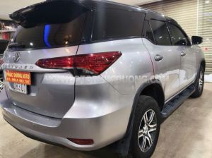 Xe Toyota Fortuner 2.4G 4x2 MT 2020
