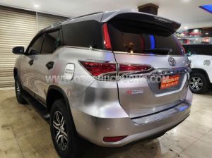 Xe Toyota Fortuner 2.4G 4x2 MT 2017