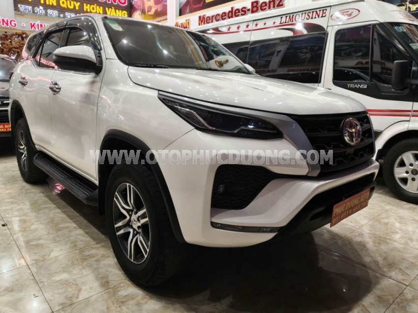 Toyota Fortuner 2.4L 4x2 MT 2022