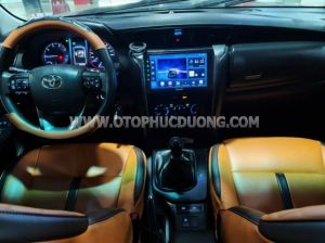 Xe Toyota Fortuner 2.4G 4x2 MT 2021