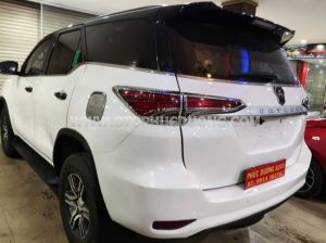 Xe Toyota Fortuner 2.4G 4x2 MT 2017