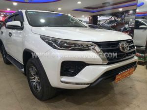 Toyota Fortuner 2.4L 4x2 AT