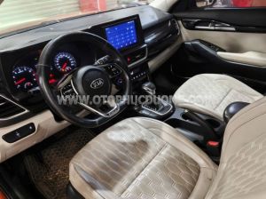 Xe Kia Seltos Luxury 1.4 AT 2020