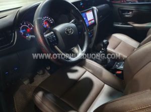 Xe Toyota Fortuner 2.4G 4x2 MT 2019