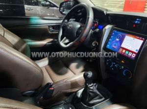 Xe Toyota Fortuner 2.4G 4x2 MT 2019