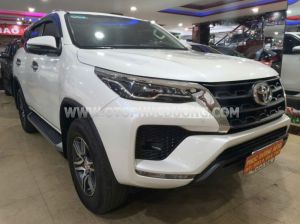 Toyota Fortuner 2.4L 4x2 AT