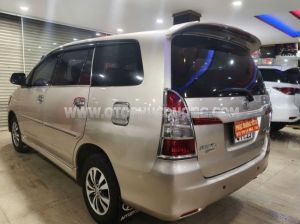 Xe Toyota Innova 2.0E 2015