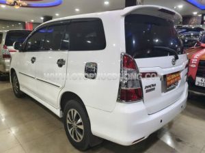Xe Toyota Innova 2.0E 2016