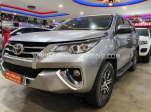 Xe Toyota Fortuner 2.4G 4x2 AT 2019
