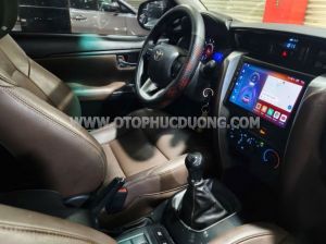 Xe Toyota Fortuner 2.4G 4x2 MT 2019