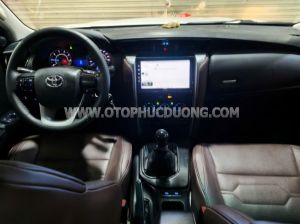 Xe Toyota Fortuner 2.4G 4x2 MT 2017