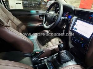 Xe Toyota Fortuner 2.4G 4x2 MT 2017