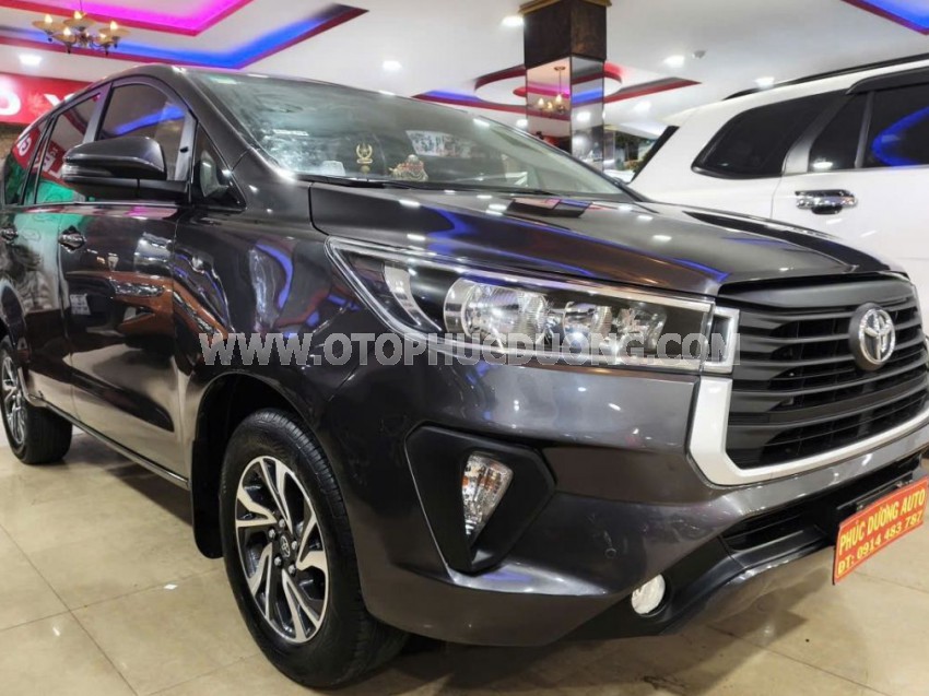 Toyota Innova E 2.0 MT 2022
