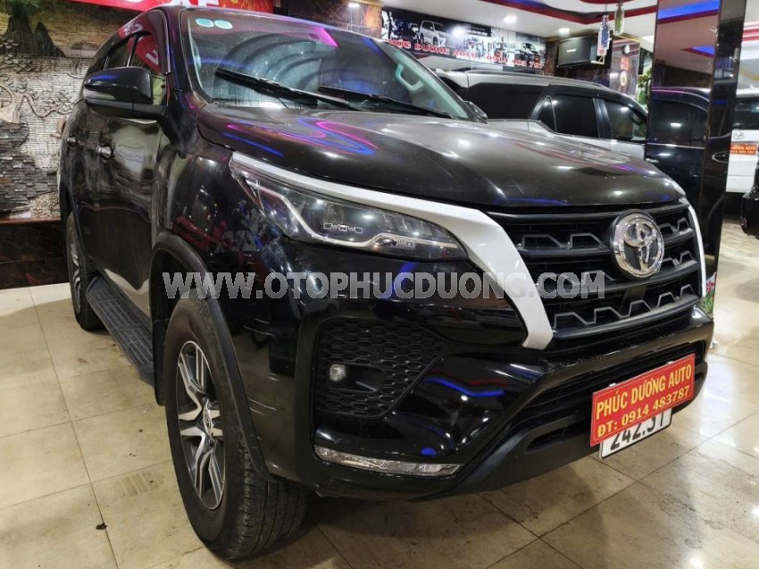 Toyota Fortuner 2.4G 4x2 MT 2021