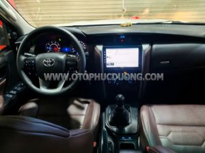 Xe Toyota Fortuner 2.4G 4x2 MT 2017