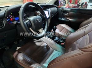Xe Toyota Fortuner 2.4G 4x2 MT 2017