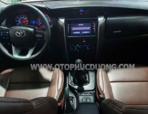 Xe Toyota Fortuner 2.4G 4x2 AT 2018