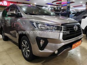 Toyota Innova E 2.0 MT