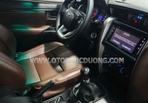 Xe Toyota Fortuner 2.4G 4x2 MT 2018