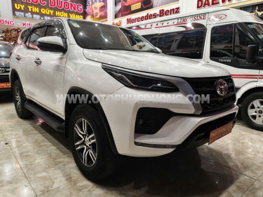 Toyota Fortuner 2.4L 4x2 MT 2022