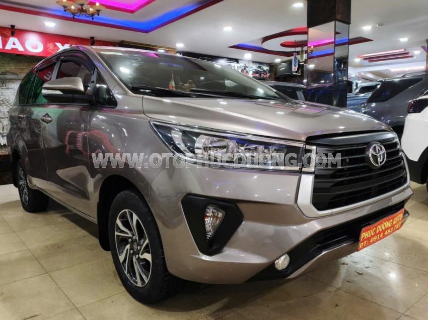 Toyota Innova E 2.0 MT 2022