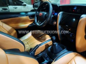 Xe Toyota Fortuner 2.4G 4x2 MT 2017