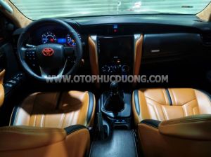 Xe Toyota Fortuner 2.4G 4x2 MT 2017