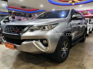 Xe Toyota Fortuner 2.4G 4x2 MT 2017