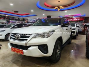 Xe Toyota Fortuner 2.4G 4x2 MT 2017