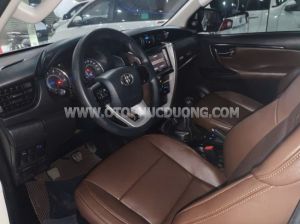 Xe Toyota Fortuner 2.4G 4x2 MT 2020