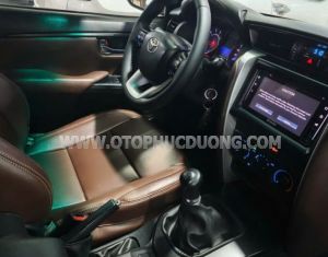 Xe Toyota Fortuner 2.4G 4x2 MT 2018